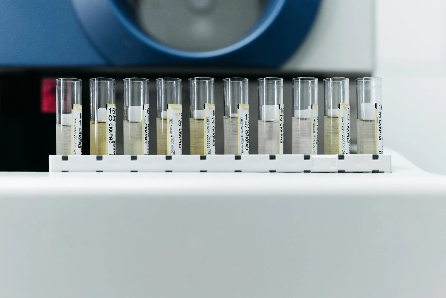 钢制文件柜生产工艺差异对办公家具耐用性的影响分析